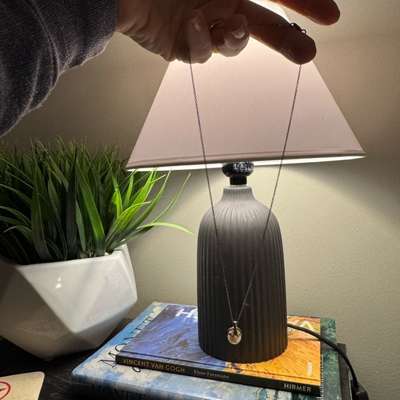 Tiffany & Co. Heart Cap Silver Necklace with White Pearl - Picture 4 of 4